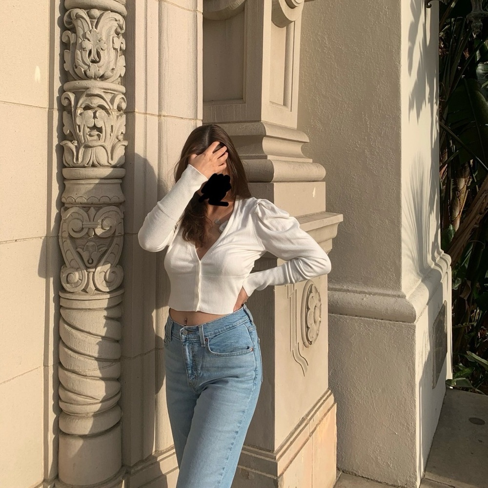 Danielle Bernstein Cream carding